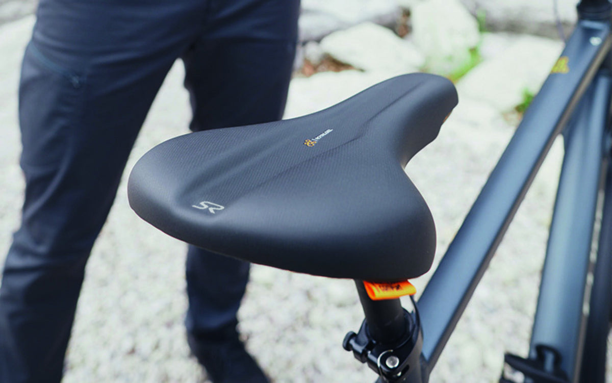 54D3UE0A05X38_54D3UE0A05X38_10_selle-royal_EXPLORA-RELAXED-ERGONOMIC-HOLE.jpg