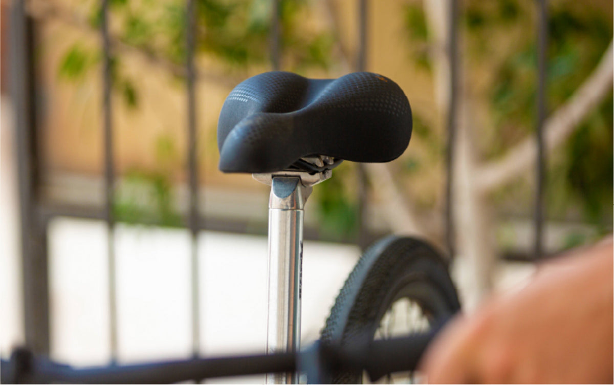 8468HG0A28096_8468HG0A28096_4_selle-royal_AVENUE-ATHLETIC-ERGONOMIC-CHANNEL-767X480.jpg