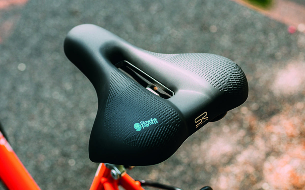 8VC3UE0A38V14_8VC3UE0A38V14_6_selle-royal_FLOAT-RELAXED-ERGONOMIC-HOLE.jpg