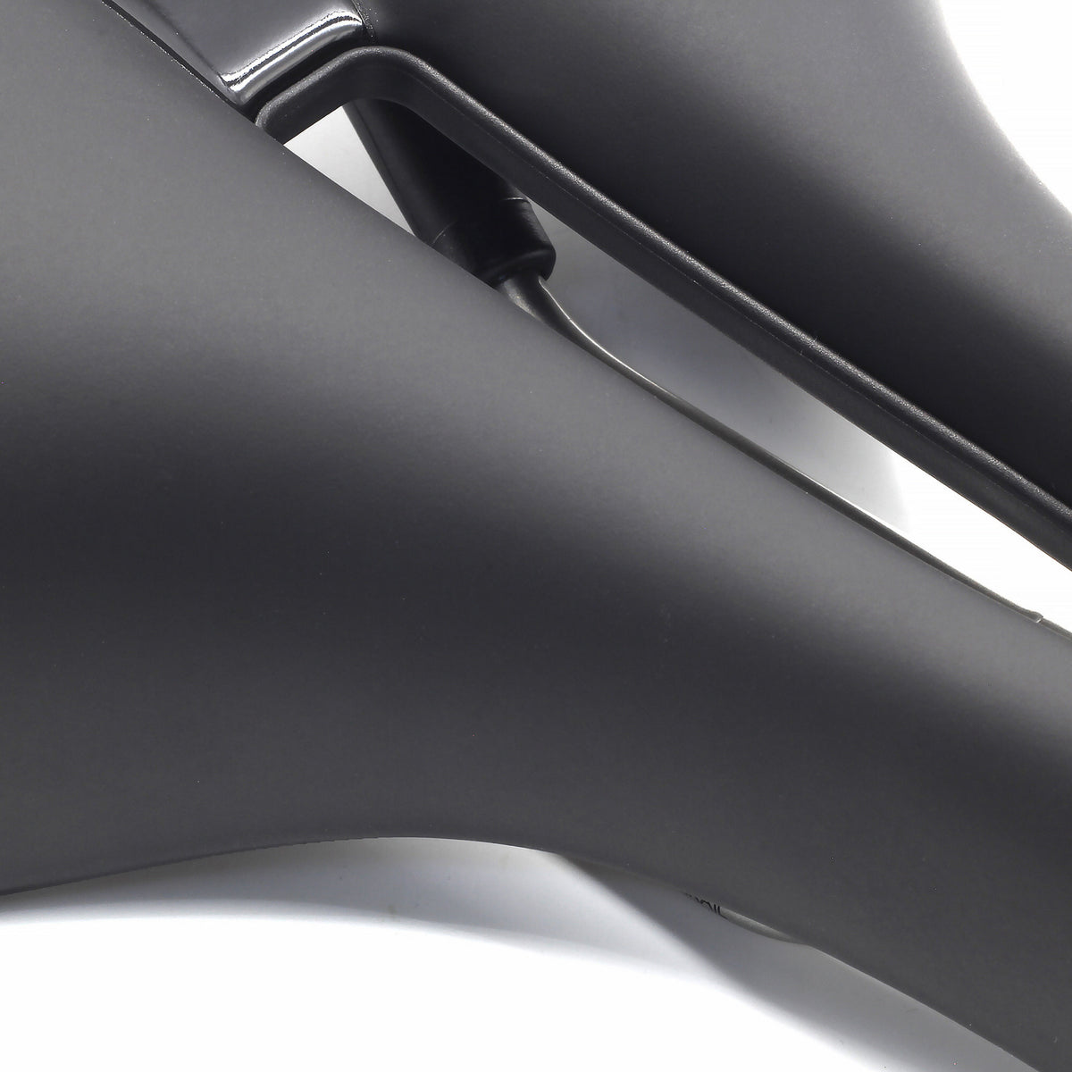 81B6HE0A09321_81B6HE0A09321_8_selle-royal_ellipse-moderate-ergonomic-hole.JPG