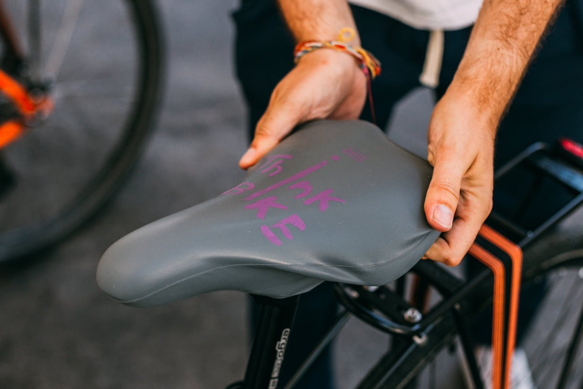 SCR0000A1S020_SCR0000A035_4_selle-royal_rain_cover-purple-vicenza-2022-4.jpg