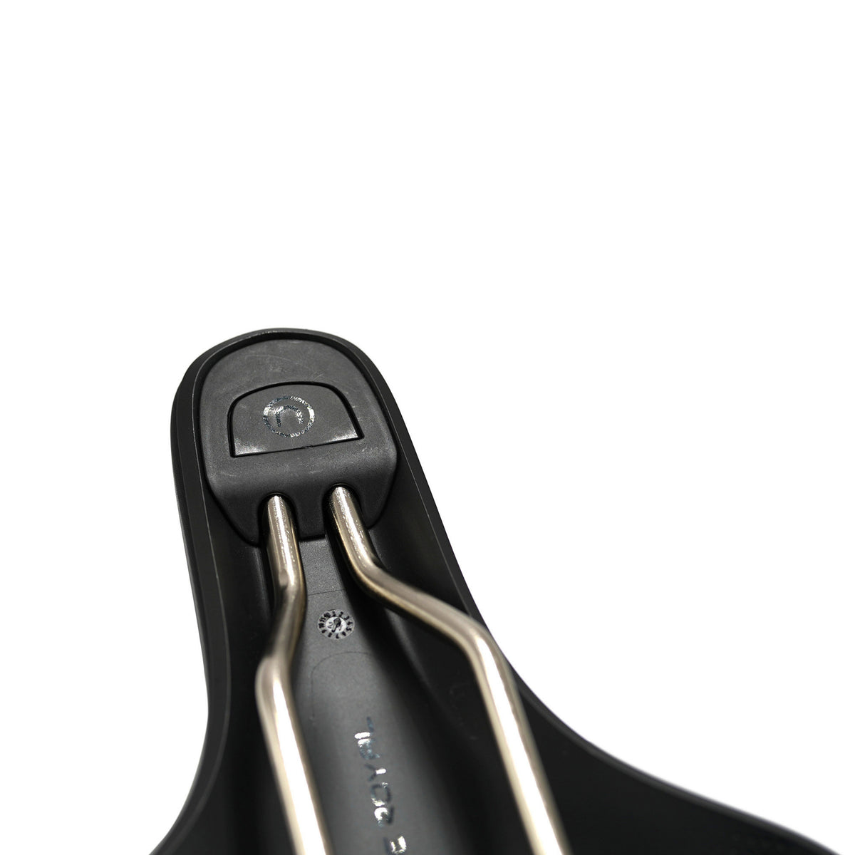94C8DR0A05X37_94C8DR0A05X37_4_selle-royal_on-moderate-nose_detail.jpg