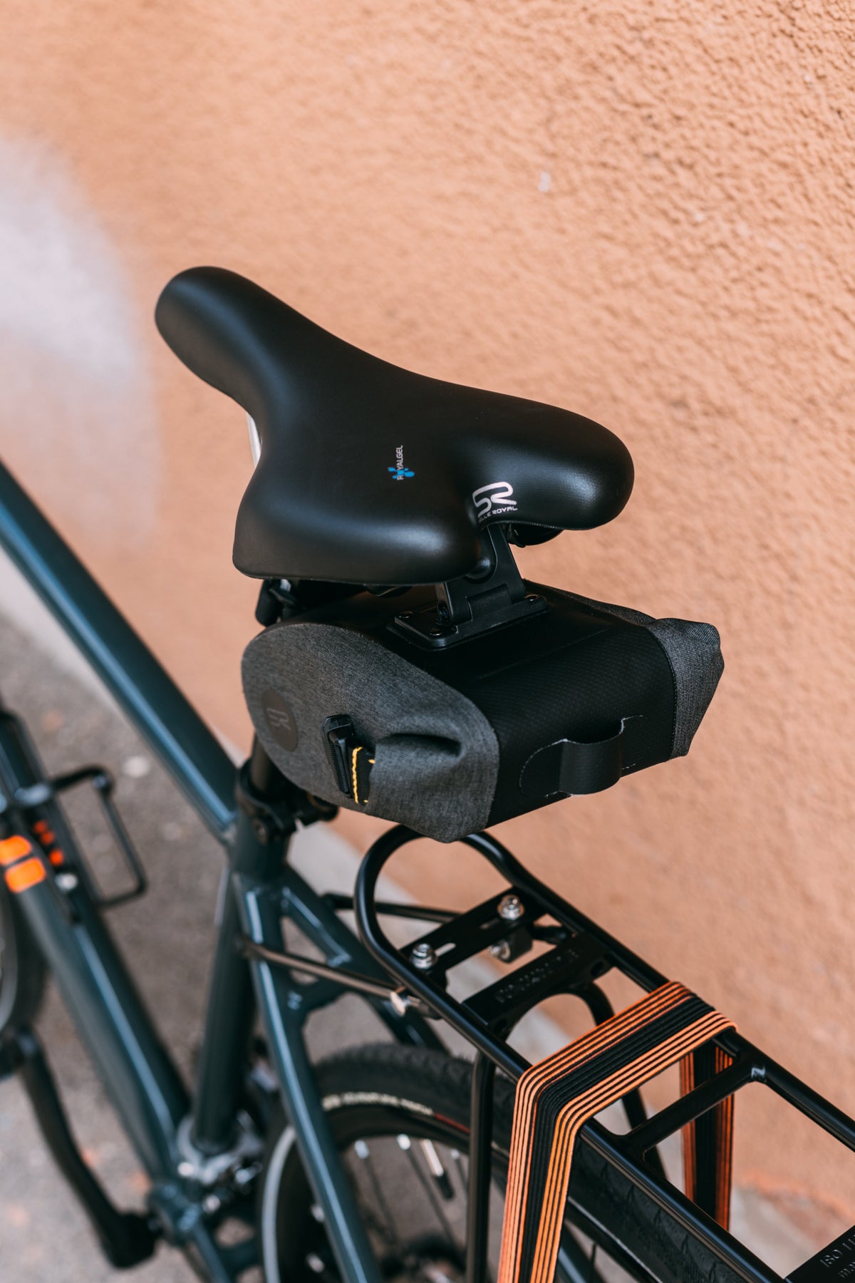 BAGS400A00000_SADLEBG0010_22_selle-royal_saddle-bag-large-vicenza-2022-6.jpg