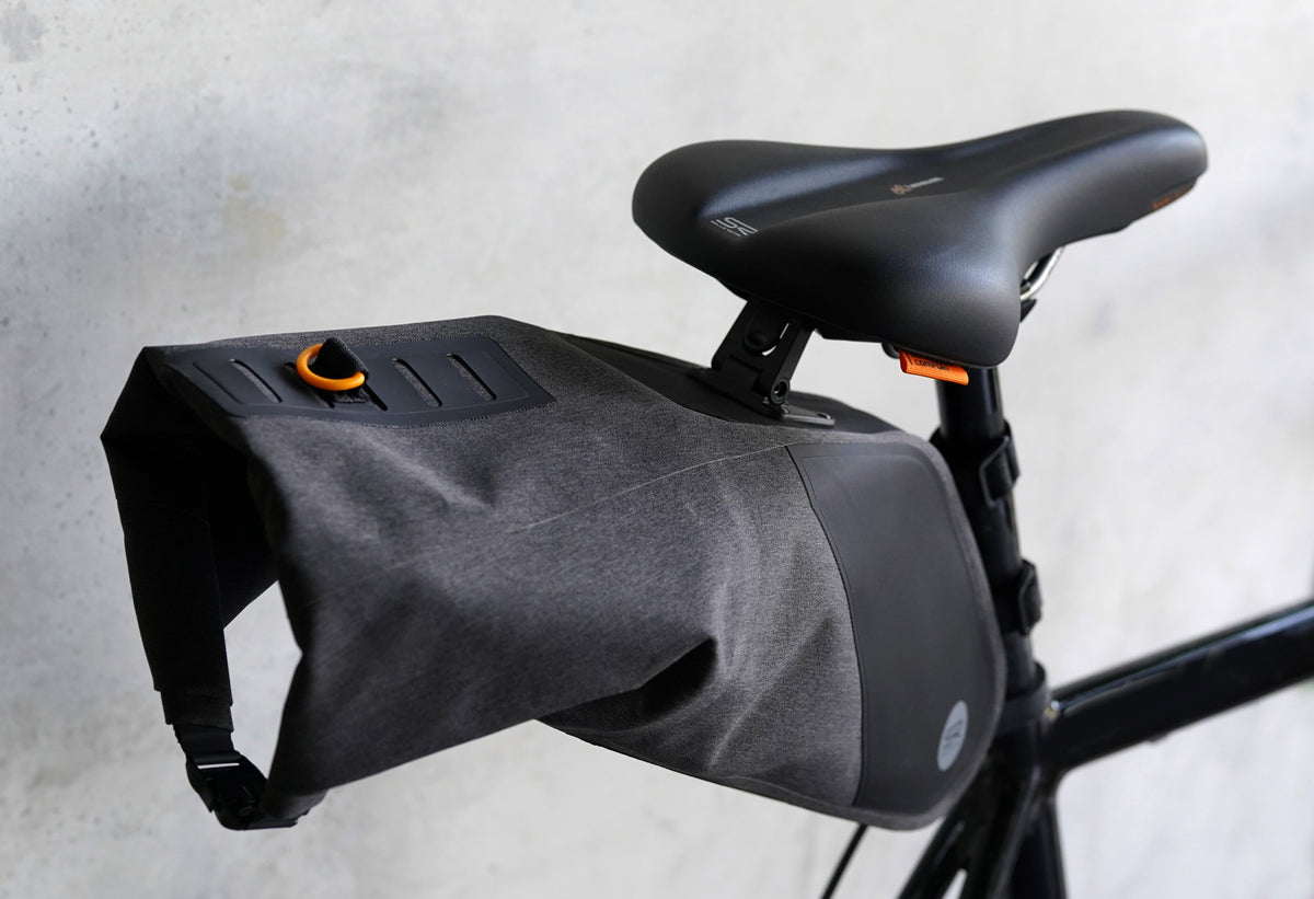 BAGS500A00000_SADLEBG0010_9_selle-royal_saddle-bag-extra-large-vicenza-4.JPG