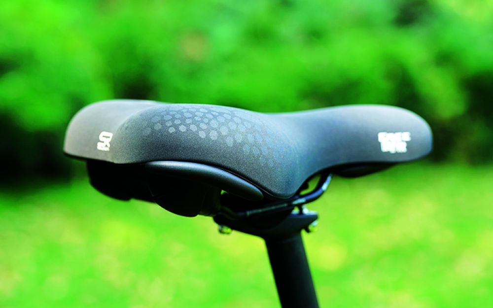 Royal - Relaxed Fit Freeway Selle