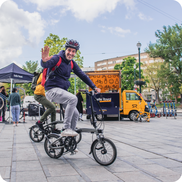 Des kilomètres de sourires avec le projet "Support Cyclists on the Road"